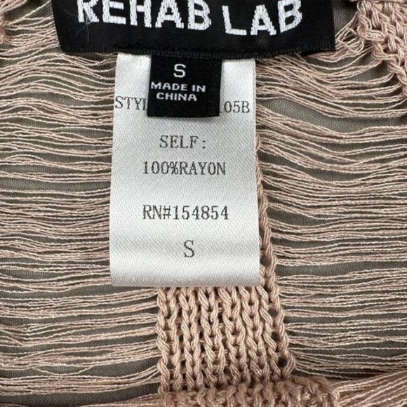 Rehab Lab - Ladder Knit Cropped Long Sleeve Sweater shrug in earthy Dusty rose - Picture 2 of 2